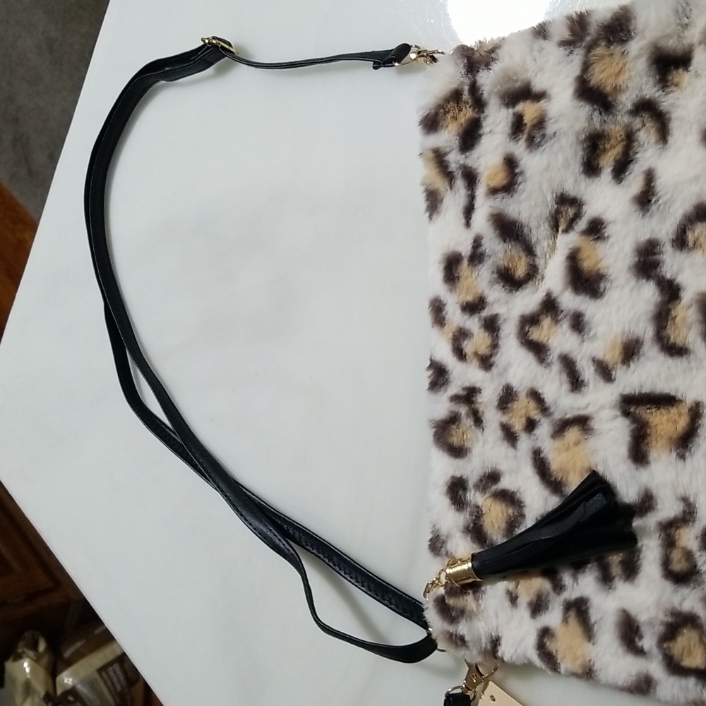 LIB Purse - Picture 3 of 7